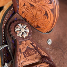 Load image into Gallery viewer, 12" Pocket Full of Daisy Barrel Saddle with 6.5" gullet and 13" bar spread for a secure fit