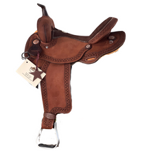 Load image into Gallery viewer, 4.5" Alamo Air Viper Barrel Saddle with chocolate suede seat and leather-wrapped horn.
