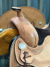 Load image into Gallery viewer, Leather flank billets and quick-change roper billet with a 6" cinch on the 15" 1220 Reiner saddle.