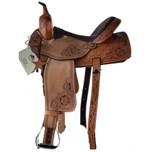Load image into Gallery viewer, 15" El Pinto Star Barrel Saddle, semi-quarter gullet with 13" bar spread, designed for barrel racing with durable materials.