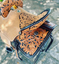 Load image into Gallery viewer, Enjoy stability and comfort with the 16" Sunrise Barrel Saddle, designed with a 6.5" gullet and quality leather.