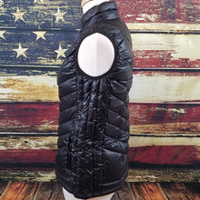 Load image into Gallery viewer, Women's McKinley Down Vest - Pocket Detail featuring zippered hand pockets and inside drop pockets for secure and convenient storage.
