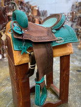 Load image into Gallery viewer, Pleasure Saddle In Turquoise Leather With Square Cut Skirt With Gator Seat