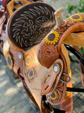 Load image into Gallery viewer, Sunflower horse saddle