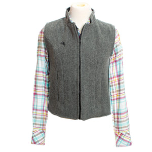 Stylish Women’s Sierra Wool Vest featuring durable 24 oz Australian Wool, reinforced stitching, and hidden front pockets.